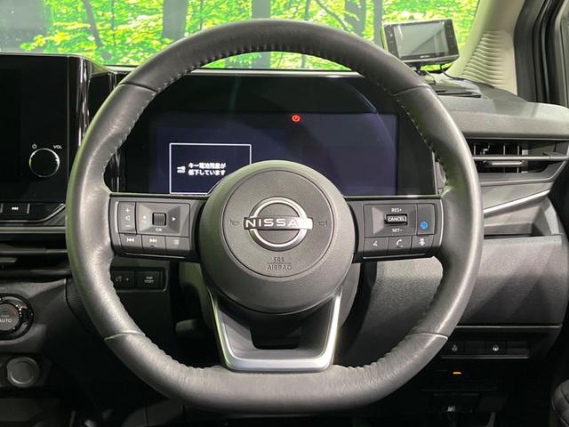 ノート Ｘ　純正９型ナビ　全周囲カメラ　衝突軽減装置　プロパイロット　禁煙車　シートヒーター　ドラレコ　コーナーセンサー　レーンキープ　ＬＥＤヘッド　ＥＴＣ　ステアリングヒーター　誤発進抑制機能　置くだけ充電（10枚目）