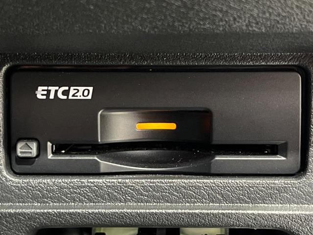 ノート Ｘ　純正９型ナビ　全周囲カメラ　衝突軽減装置　プロパイロット　禁煙車　シートヒーター　ドラレコ　コーナーセンサー　レーンキープ　ＬＥＤヘッド　ＥＴＣ　ステアリングヒーター　誤発進抑制機能　置くだけ充電（30枚目）