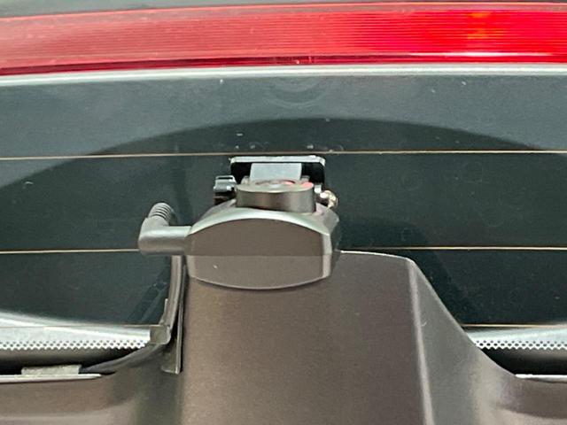 ノート Ｘ　純正９型ナビ　全周囲カメラ　衝突軽減装置　プロパイロット　禁煙車　シートヒーター　ドラレコ　コーナーセンサー　レーンキープ　ＬＥＤヘッド　ＥＴＣ　ステアリングヒーター　誤発進抑制機能　置くだけ充電（32枚目）