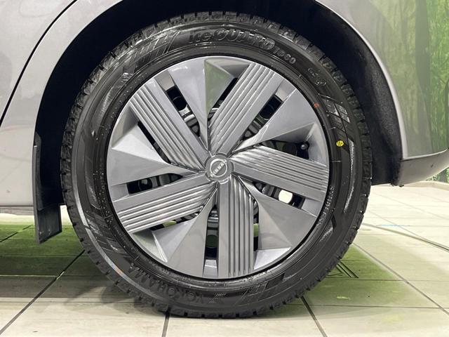 ノート Ｘ　純正９型ナビ　全周囲カメラ　衝突軽減装置　プロパイロット　禁煙車　シートヒーター　ドラレコ　コーナーセンサー　レーンキープ　ＬＥＤヘッド　ＥＴＣ　ステアリングヒーター　誤発進抑制機能　置くだけ充電（50枚目）