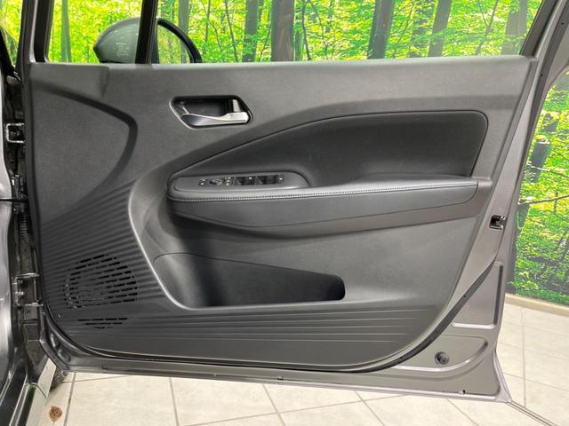 ノート Ｘ　純正９型ナビ　全周囲カメラ　衝突軽減装置　プロパイロット　禁煙車　シートヒーター　ドラレコ　コーナーセンサー　レーンキープ　ＬＥＤヘッド　ＥＴＣ　ステアリングヒーター　誤発進抑制機能　置くだけ充電（55枚目）