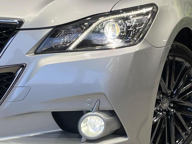 【ＨＩＤヘッドライト】非常に明るく前方を照らしてくれるので、悪天候や夜間の走行時も視界良好で安心してお乗りいただけます。