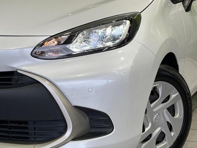 アクア Ｇ　純正ナビ　バックカメラ　ＡＣ１００Ｖ電源　衝突軽減装置　レーダークルーズ　禁煙車　ドラレコ　コーナーセンサー　スマートキー　ＬＥＤヘッド　ＥＴＣ　オートハイビーム　オートエアコン　革巻きハンドル（12枚目）