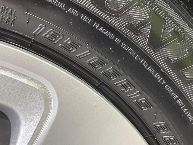 アクア Ｇ　純正ナビ　バックカメラ　ＡＣ１００Ｖ電源　衝突軽減装置　レーダークルーズ　禁煙車　ドラレコ　コーナーセンサー　スマートキー　ＬＥＤヘッド　ＥＴＣ　オートハイビーム　オートエアコン　革巻きハンドル（26枚目）