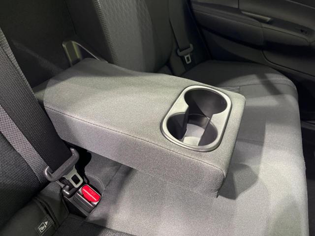 アクア Ｇ　純正ナビ　バックカメラ　ＡＣ１００Ｖ電源　衝突軽減装置　レーダークルーズ　禁煙車　ドラレコ　コーナーセンサー　スマートキー　ＬＥＤヘッド　ＥＴＣ　オートハイビーム　オートエアコン　革巻きハンドル（50枚目）