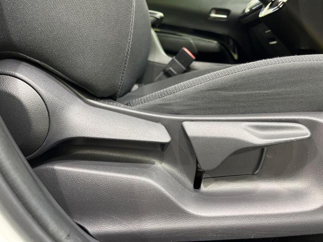 アクア Ｇ　純正ナビ　バックカメラ　ＡＣ１００Ｖ電源　衝突軽減装置　レーダークルーズ　禁煙車　ドラレコ　コーナーセンサー　スマートキー　ＬＥＤヘッド　ＥＴＣ　オートハイビーム　オートエアコン　革巻きハンドル（52枚目）