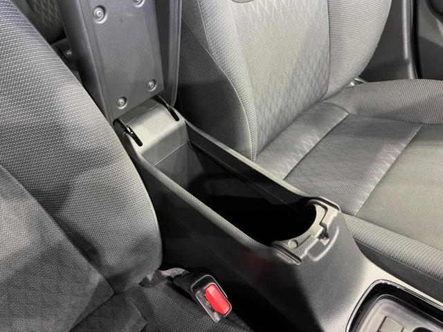 アクア Ｇ　純正ナビ　バックカメラ　ＡＣ１００Ｖ電源　衝突軽減装置　レーダークルーズ　禁煙車　ドラレコ　コーナーセンサー　スマートキー　ＬＥＤヘッド　ＥＴＣ　オートハイビーム　オートエアコン　革巻きハンドル（57枚目）