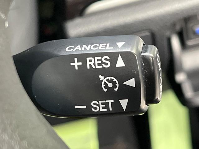 クラウンハイブリッド アスリートＧ　純正８型ナビ　バックカメラ　衝突軽減装置　禁煙車　黒革シート　パワーシート　シートベンチレーション　スマートキー　ＬＥＤヘッド　ＥＴＣ　オートハイビーム　オートライト　デュアルオートエアコン　フルセグ（7枚目）