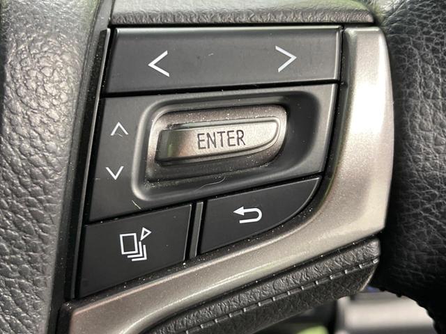 クラウンハイブリッド アスリートＧ　純正８型ナビ　バックカメラ　衝突軽減装置　禁煙車　黒革シート　パワーシート　シートベンチレーション　スマートキー　ＬＥＤヘッド　ＥＴＣ　オートハイビーム　オートライト　デュアルオートエアコン　フルセグ（33枚目）