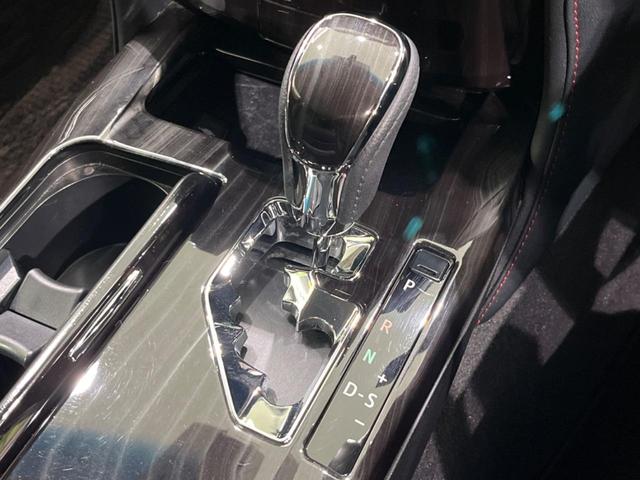 クラウンハイブリッド アスリートＧ　純正８型ナビ　バックカメラ　衝突軽減装置　禁煙車　黒革シート　パワーシート　シートベンチレーション　スマートキー　ＬＥＤヘッド　ＥＴＣ　オートハイビーム　オートライト　デュアルオートエアコン　フルセグ（38枚目）