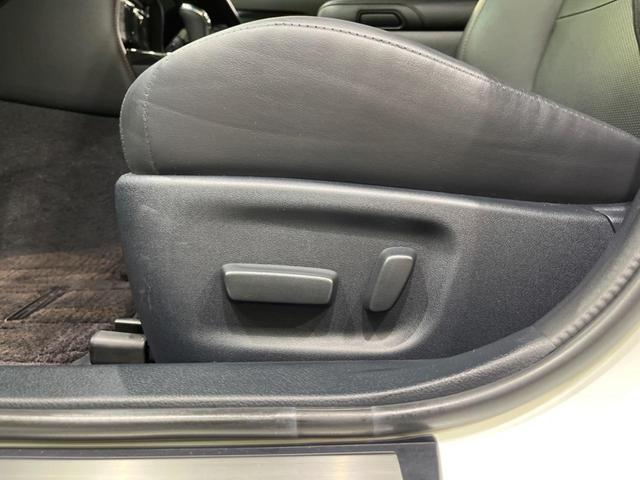 クラウンハイブリッド アスリートＧ　純正８型ナビ　バックカメラ　衝突軽減装置　禁煙車　黒革シート　パワーシート　シートベンチレーション　スマートキー　ＬＥＤヘッド　ＥＴＣ　オートハイビーム　オートライト　デュアルオートエアコン　フルセグ（60枚目）