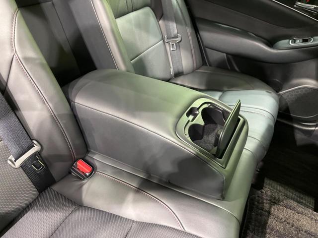 クラウンハイブリッド アスリートＧ　純正８型ナビ　バックカメラ　衝突軽減装置　禁煙車　黒革シート　パワーシート　シートベンチレーション　スマートキー　ＬＥＤヘッド　ＥＴＣ　オートハイビーム　オートライト　デュアルオートエアコン　フルセグ（64枚目）