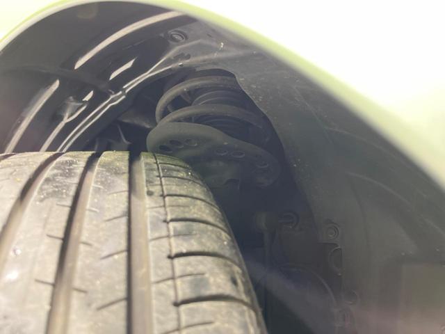 お車を安心してお乗りいただく為には、足回りの定期点検が欠かせません。サービスサポート（有償保証）では無料点検もご提供しており、安心のカーライフをお過ごしいただけるサポート体制が整っています。