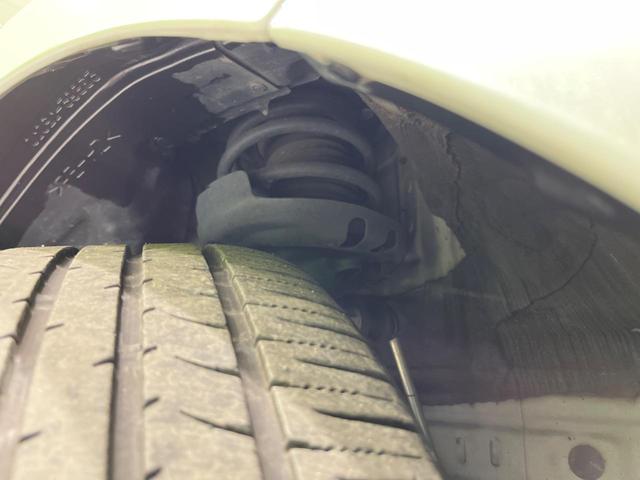 お車を安心してお乗りいただく為には、足回りの定期点検が欠かせません。サービスサポート（有償保証）では無料点検もご提供しており、安心のカーライフをお過ごしいただけるサポート体制が整っています。