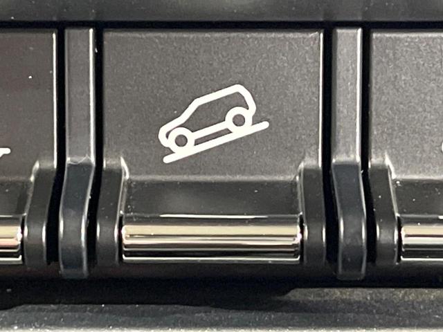ハスラー Ｆリミテッド　４ＷＤ　衝突軽減装置　禁煙車　２トーンカラー　シートヒーター　スマートキー　ＨＩＤヘッド　誤発進抑制機能　オートライト　オートエアコン　ＣＤ　ＡＵＸ　電動格納ミラー　ダウンヒルアシスト　盗難防止装置（5枚目）