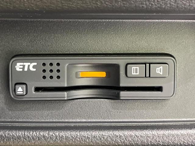 オデッセイ アブソルート　両側電動ドア　純正ナビ　バックカメラ　衝突軽減装置　禁煙車　ハーフレザーシート　スマートキー　ＬＥＤヘッド＆フォグ　ＥＴＣ　クルコン　オートライト　オートエアコン　純正１７インチＡＷ　革巻きハンドル（7枚目）