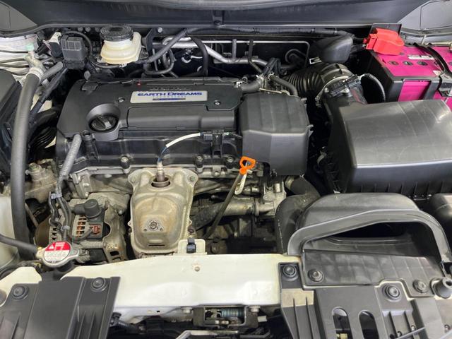 オデッセイ アブソルート　両側電動ドア　純正ナビ　バックカメラ　衝突軽減装置　禁煙車　ハーフレザーシート　スマートキー　ＬＥＤヘッド＆フォグ　ＥＴＣ　クルコン　オートライト　オートエアコン　純正１７インチＡＷ　革巻きハンドル（18枚目）