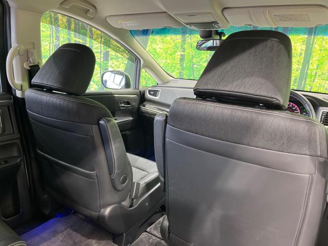 オデッセイ アブソルート　両側電動ドア　純正ナビ　バックカメラ　衝突軽減装置　禁煙車　ハーフレザーシート　スマートキー　ＬＥＤヘッド＆フォグ　ＥＴＣ　クルコン　オートライト　オートエアコン　純正１７インチＡＷ　革巻きハンドル（40枚目）