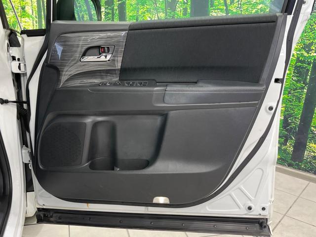 オデッセイ アブソルート　両側電動ドア　純正ナビ　バックカメラ　衝突軽減装置　禁煙車　ハーフレザーシート　スマートキー　ＬＥＤヘッド＆フォグ　ＥＴＣ　クルコン　オートライト　オートエアコン　純正１７インチＡＷ　革巻きハンドル（46枚目）