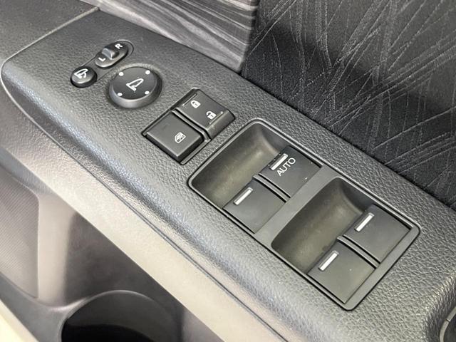 オデッセイ アブソルート　両側電動ドア　純正ナビ　バックカメラ　衝突軽減装置　禁煙車　ハーフレザーシート　スマートキー　ＬＥＤヘッド＆フォグ　ＥＴＣ　クルコン　オートライト　オートエアコン　純正１７インチＡＷ　革巻きハンドル（49枚目）