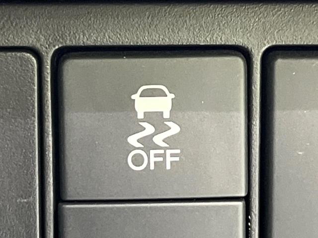 オデッセイ アブソルート　両側電動ドア　純正ナビ　バックカメラ　衝突軽減装置　禁煙車　ハーフレザーシート　スマートキー　ＬＥＤヘッド＆フォグ　ＥＴＣ　クルコン　オートライト　オートエアコン　純正１７インチＡＷ　革巻きハンドル（53枚目）