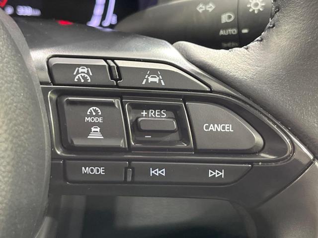 ヤリスクロス Ｚ　純正８型ナビ　全周囲カメラ　衝突軽減装置　レーダークルーズ　禁煙車　ハーフレザーシート　パワーシート　ドラレコ　クリアランスソナー　レーンキープ　スマートキー　ＬＥＤヘッド　ＥＴＣ　オートハイビーム（6枚目）