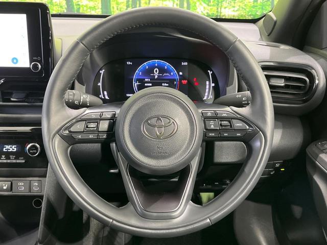 ヤリスクロス Ｚ　純正８型ナビ　全周囲カメラ　衝突軽減装置　レーダークルーズ　禁煙車　ハーフレザーシート　パワーシート　ドラレコ　クリアランスソナー　レーンキープ　スマートキー　ＬＥＤヘッド　ＥＴＣ　オートハイビーム（11枚目）