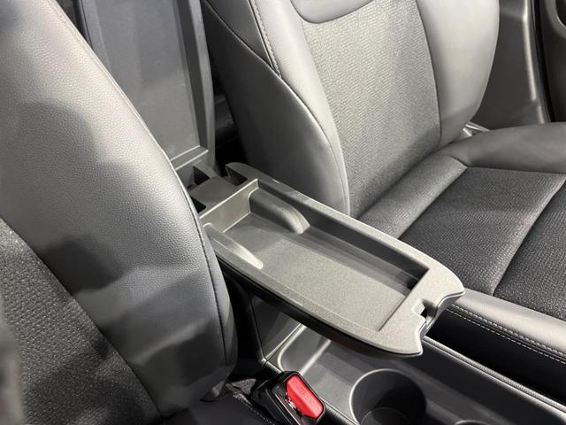 ヤリスクロス Ｚ　純正８型ナビ　全周囲カメラ　衝突軽減装置　レーダークルーズ　禁煙車　ハーフレザーシート　パワーシート　ドラレコ　クリアランスソナー　レーンキープ　スマートキー　ＬＥＤヘッド　ＥＴＣ　オートハイビーム（40枚目）