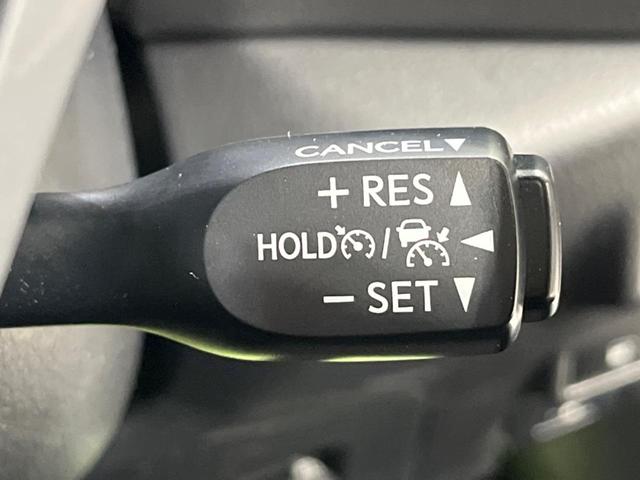 Ｃ－ＨＲ Ｓ　純正ナビ　バックカメラ　衝突軽減装置　レーダークルーズ　禁煙車　前後ドラレコ　スマートキー　ＥＴＣ　オートハイビーム　車線逸脱警報　デュアルオートエアコン　純正１７インチＡＷ　Ｂｌｕｅｔｏｏｔｈ再生（6枚目）