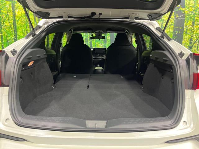 Ｃ－ＨＲ Ｓ　純正ナビ　バックカメラ　衝突軽減装置　レーダークルーズ　禁煙車　前後ドラレコ　スマートキー　ＥＴＣ　オートハイビーム　車線逸脱警報　デュアルオートエアコン　純正１７インチＡＷ　Ｂｌｕｅｔｏｏｔｈ再生（8枚目）