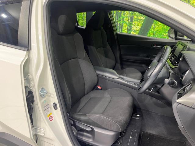 Ｃ－ＨＲ Ｓ　純正ナビ　バックカメラ　衝突軽減装置　レーダークルーズ　禁煙車　前後ドラレコ　スマートキー　ＥＴＣ　オートハイビーム　車線逸脱警報　デュアルオートエアコン　純正１７インチＡＷ　Ｂｌｕｅｔｏｏｔｈ再生（9枚目）