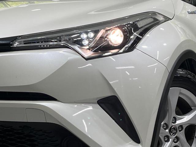 Ｃ－ＨＲ Ｓ　純正ナビ　バックカメラ　衝突軽減装置　レーダークルーズ　禁煙車　前後ドラレコ　スマートキー　ＥＴＣ　オートハイビーム　車線逸脱警報　デュアルオートエアコン　純正１７インチＡＷ　Ｂｌｕｅｔｏｏｔｈ再生（12枚目）
