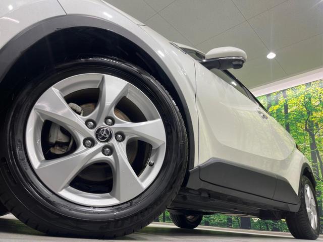 Ｃ－ＨＲ Ｓ　純正ナビ　バックカメラ　衝突軽減装置　レーダークルーズ　禁煙車　前後ドラレコ　スマートキー　ＥＴＣ　オートハイビーム　車線逸脱警報　デュアルオートエアコン　純正１７インチＡＷ　Ｂｌｕｅｔｏｏｔｈ再生（13枚目）