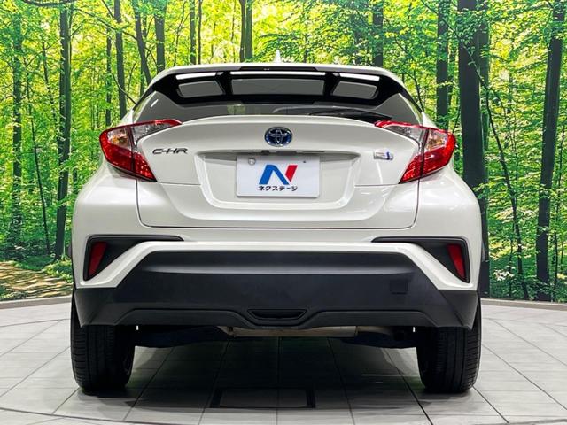 Ｃ－ＨＲ Ｓ　純正ナビ　バックカメラ　衝突軽減装置　レーダークルーズ　禁煙車　前後ドラレコ　スマートキー　ＥＴＣ　オートハイビーム　車線逸脱警報　デュアルオートエアコン　純正１７インチＡＷ　Ｂｌｕｅｔｏｏｔｈ再生（15枚目）