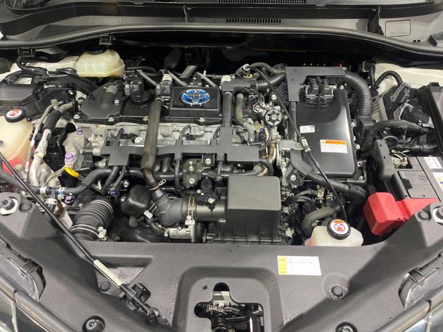 Ｃ－ＨＲ Ｓ　純正ナビ　バックカメラ　衝突軽減装置　レーダークルーズ　禁煙車　前後ドラレコ　スマートキー　ＥＴＣ　オートハイビーム　車線逸脱警報　デュアルオートエアコン　純正１７インチＡＷ　Ｂｌｕｅｔｏｏｔｈ再生（18枚目）