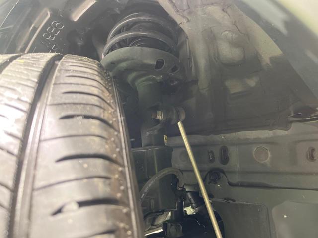 Ｃ－ＨＲ Ｓ　純正ナビ　バックカメラ　衝突軽減装置　レーダークルーズ　禁煙車　前後ドラレコ　スマートキー　ＥＴＣ　オートハイビーム　車線逸脱警報　デュアルオートエアコン　純正１７インチＡＷ　Ｂｌｕｅｔｏｏｔｈ再生（20枚目）