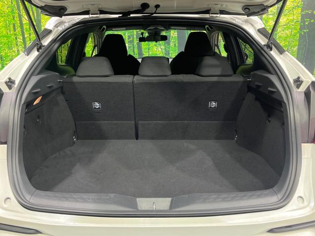 Ｃ－ＨＲ Ｓ　純正ナビ　バックカメラ　衝突軽減装置　レーダークルーズ　禁煙車　前後ドラレコ　スマートキー　ＥＴＣ　オートハイビーム　車線逸脱警報　デュアルオートエアコン　純正１７インチＡＷ　Ｂｌｕｅｔｏｏｔｈ再生（40枚目）