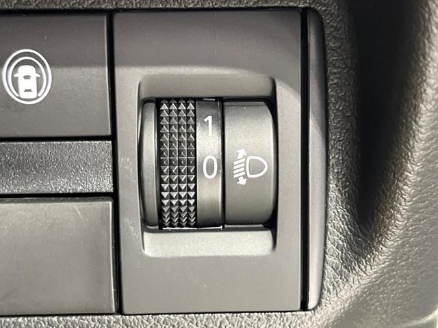 デイズ Ｂ　衝突軽減装置　禁煙車　コーナーセンサー　レーンキープ　オートハイビーム　誤発進抑制機能　先行車発進告知　オートライト　ＣＤ　ＡＵＸ　ＡＭ／ＦＭラジオ機能　アイドリングストップ　ヘッドライトレベライザー（31枚目）