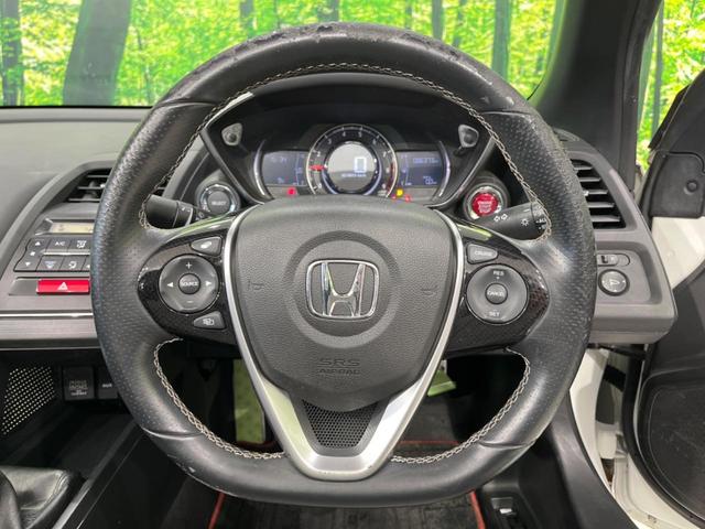 【純正１５インチアルミホイール】外観にマッチした純正アルミホイールを装着しております。各種社外アルミホイールや、スタッドレスタイヤも取扱いしております。是非ご相談ください♪