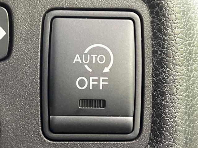 ノート Ｘ　ＤＩＧ－Ｓ　禁煙車　スマートキー　オートエアコン　ＣＤ再生　ＡＵＸ　ＡＭ／ＦＭラジオ機能　アイドリングストップ　電動格納ミラー　ヘッドライトレベライザー　シートリフター　盗難防止装置　プライバシーガラス（6枚目）