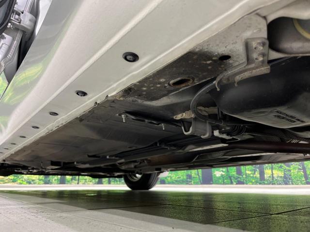 ノート Ｘ　ＤＩＧ－Ｓ　禁煙車　スマートキー　オートエアコン　ＣＤ再生　ＡＵＸ　ＡＭ／ＦＭラジオ機能　アイドリングストップ　電動格納ミラー　ヘッドライトレベライザー　シートリフター　盗難防止装置　プライバシーガラス（22枚目）