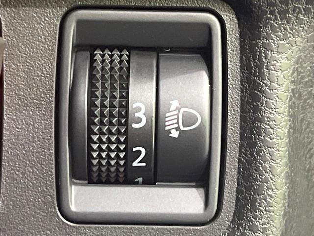 ノート Ｘ　ＤＩＧ－Ｓ　禁煙車　スマートキー　オートエアコン　ＣＤ再生　ＡＵＸ　ＡＭ／ＦＭラジオ機能　アイドリングストップ　電動格納ミラー　ヘッドライトレベライザー　シートリフター　盗難防止装置　プライバシーガラス（31枚目）