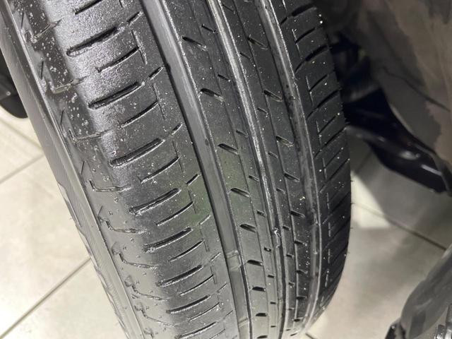 ノート Ｘ　ＤＩＧ－Ｓ　禁煙車　スマートキー　オートエアコン　ＣＤ再生　ＡＵＸ　ＡＭ／ＦＭラジオ機能　アイドリングストップ　電動格納ミラー　ヘッドライトレベライザー　シートリフター　盗難防止装置　プライバシーガラス（37枚目）