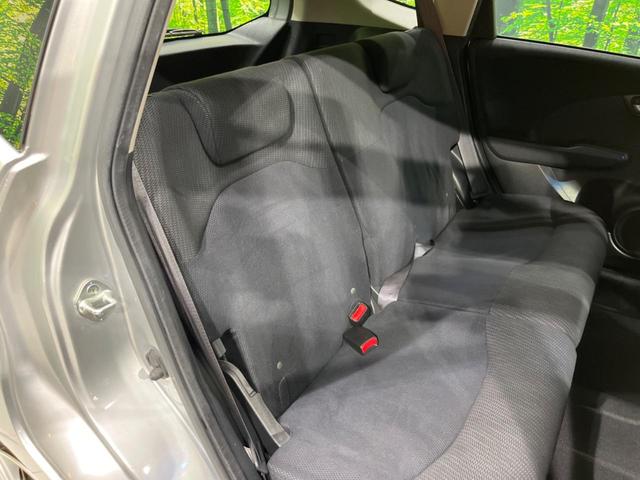 フィットハイブリッド ハイブリッド・10thアニバーサリー 純正ナビ バックカメラ 禁煙車 ドラレコ スマートキー HIDヘッド ETC クルコン オートライト オートエアコン CD DVD再生 地デジ ステアリングスイッチ アイドリングストップ(9枚目)