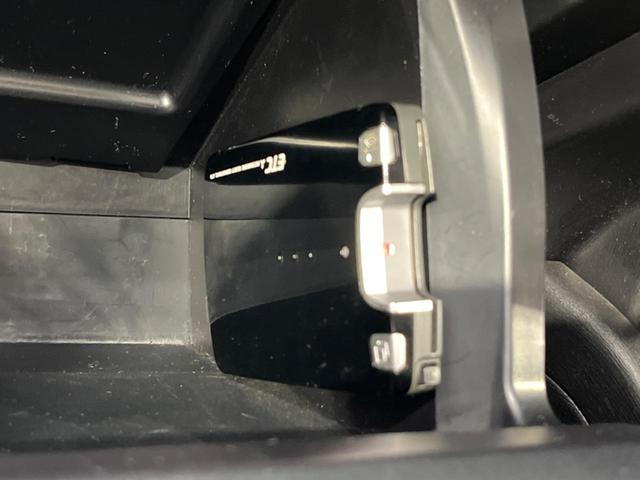 【ＥＴＣ】高速道路の料金所をストレスなく通過！話題のスポットやサービスエリアに多い「スマートＩＣ」利用時は必須のアイテムです。当店でセットアップを実施、ご納車当日からすぐにご利用いただけます！