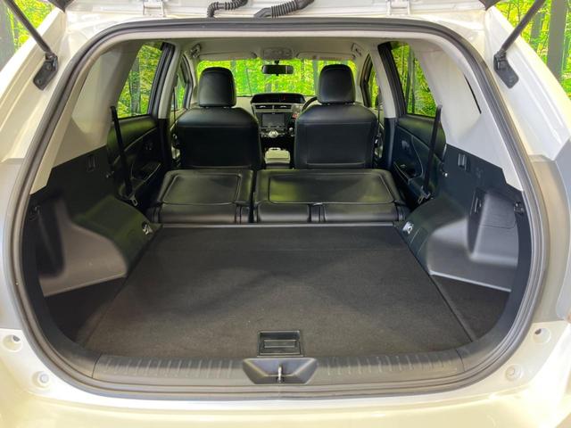 ラゲッジルームは、大容量のスペースを確保。普段のお買い物からレジャーまで、幅広く活躍してくれます！また、リアシートを倒すことでバリエーション豊かにお使いいただけます。