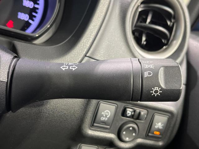 ノート Ｘ　Ｖセレクション＋セーフティ　純正ナビ　衝突軽減装置　禁煙車　スマートキー　ＥＴＣ　車線逸脱警報　Ｂｌｕｅｔｏｏｔｈ　ＣＤ　ＤＶＤ再生　フルセグ　アイドリングストップ　ヘッドライトレベライザー　シートリフター　電動格納ミラー（35枚目）