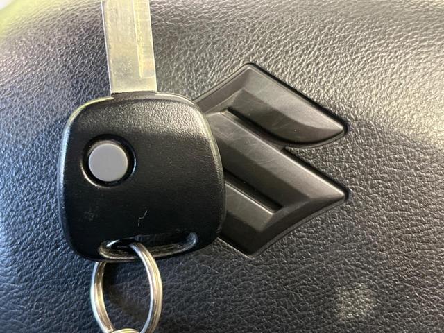 アルト L 衝突軽減装置 禁煙車 シートヒーター クリアランスソナー ETC オートハイビーム 車線逸脱警報 誤発進抑制機能 先行車発進告知 オーディオ CD再生 AM FM キーレス アイドリングストップ(35枚目)