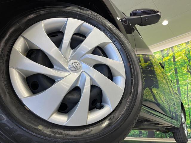 ヤリス ハイブリッドＧ　純正８型ディスプレイオーディオ　全周囲カメラ　衝突軽減装置　レーダークルーズ　禁煙車　コーナーセンサー　レーンキープ　スマートキー　ＥＴＣ　オートハイビーム　オートエアコン　Ｂｌｕｅｔｏｏｔｈ（13枚目）