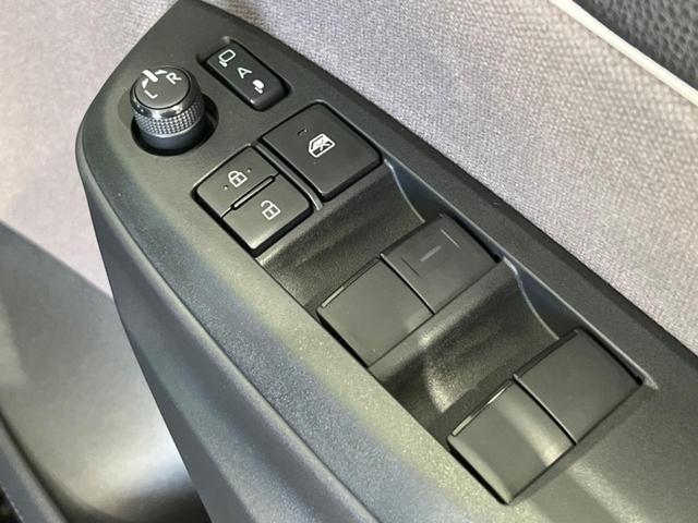 ヤリス ハイブリッドＧ　純正８型ディスプレイオーディオ　全周囲カメラ　衝突軽減装置　レーダークルーズ　禁煙車　コーナーセンサー　レーンキープ　スマートキー　ＥＴＣ　オートハイビーム　オートエアコン　Ｂｌｕｅｔｏｏｔｈ（28枚目）